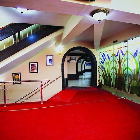 โฮเต็ล ไพรด์ คอนทิเนนทัล Hotel ศรีนาการ์ ภายนอก รูปภาพ