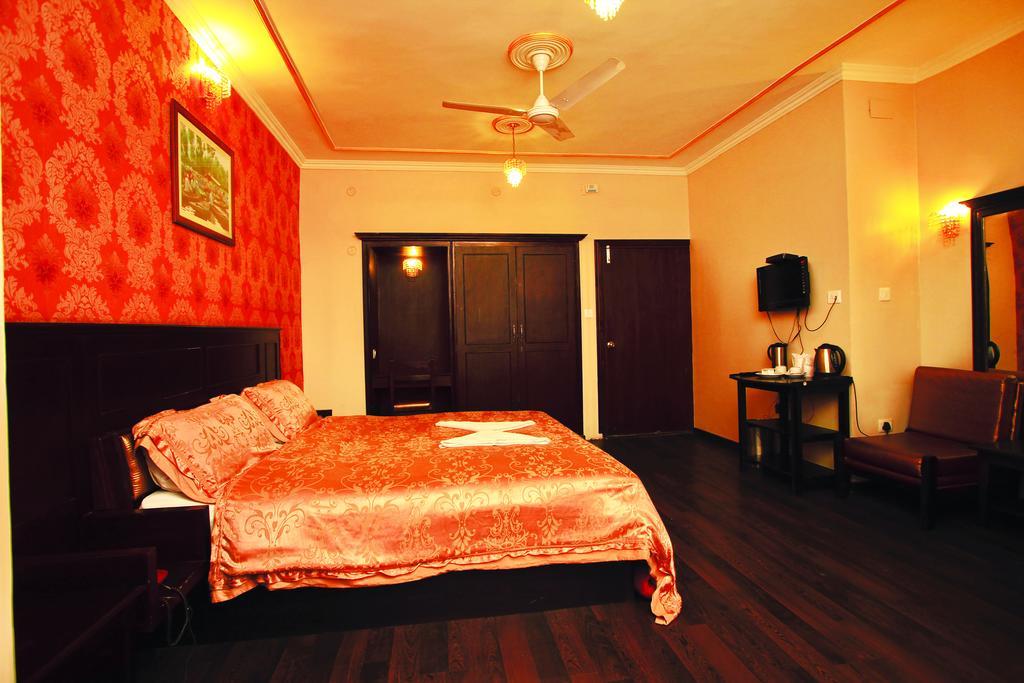 โฮเต็ล ไพรด์ คอนทิเนนทัล Hotel ศรีนาการ์ ห้อง รูปภาพ