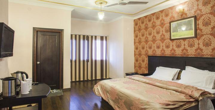 โฮเต็ล ไพรด์ คอนทิเนนทัล Hotel ศรีนาการ์ ภายนอก รูปภาพ