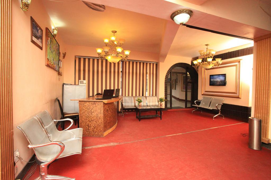 โฮเต็ล ไพรด์ คอนทิเนนทัล Hotel ศรีนาการ์ ภายนอก รูปภาพ